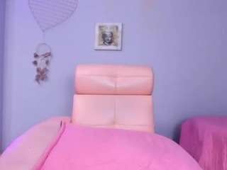 sara-rouge live cam preview
