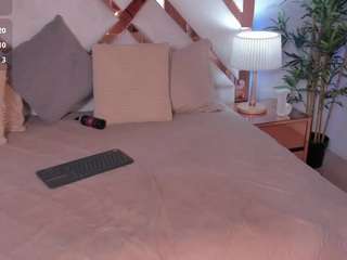 jessica-stonne's CamSoda show and profile