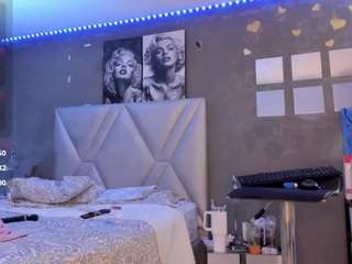 sexyzoee webcam model