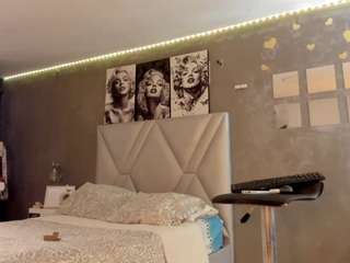 sexyzoee webcam model