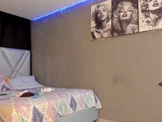 ZOE live webcam show