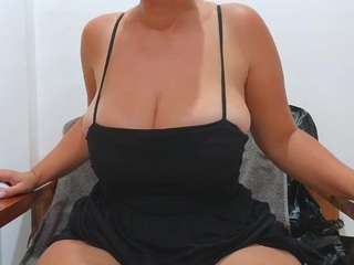 curvyjules69 webcam