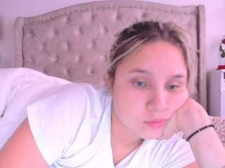 vaiolet-rose's Cam show and profile