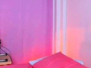 vaiolet-rose Live Webcam on CamSoda