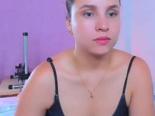 vaiolet-rose webcam model