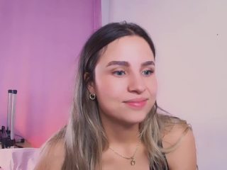 vaiolet-rose Live Webcam on CamSoda