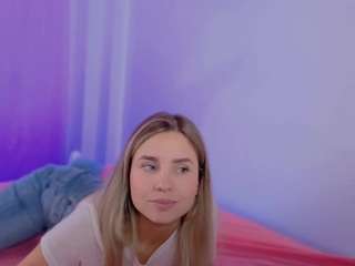 vaiolet-rose Live Webcam on CamSoda