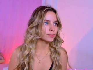 vaiolet-rose Live Webcam on CamSoda
