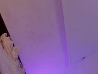 sexishantal1 webcam