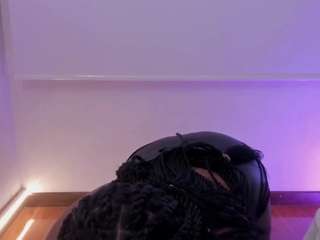 sexishantal1