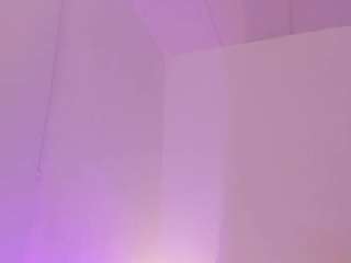 sexishantal1 Live Webcam on CamSoda