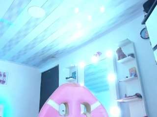 britany-hot Live Webcam on CamSoda