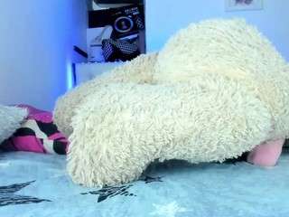 britany-hot webcam