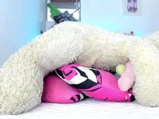 britany-hot webcam model