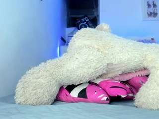 britany-hot Live Webcam on CamSoda