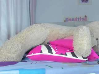 le modèle britany-hot est en webcam porno dans un show sur le site camsoda, il possède les tags suivants: amateur,flashing,thong,tease,student,strip,stockings,spank,lush,ass,handjob,fingers,feet,dildo,control,brown eyes,black hair,bikini,bedroom,average