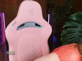 nicolebloom's CamSoda show and profile