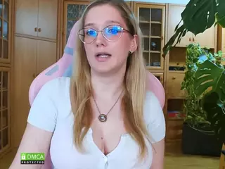 nicolebloom's Live Sex Cam Show