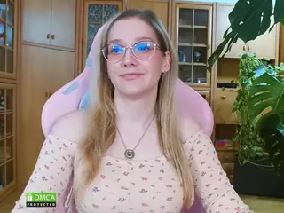 nicolebloom's Live Sex Cam Show