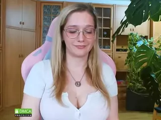 nicolebloom's Live Sex Cam Show