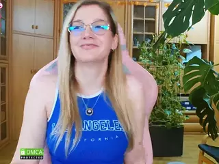 nicolebloom's Live Sex Cam Show