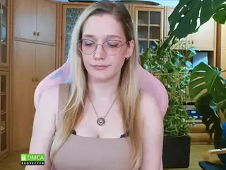 nicolebloom's Live Sex Cam Show