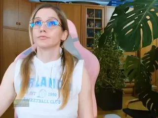 nicolebloom's Live Sex Cam Show