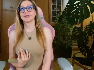 nicolebloom's Live Sex Cam Show