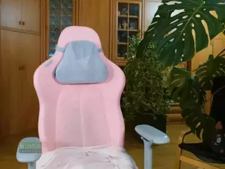 nicolebloom's Live Sex Cam Show