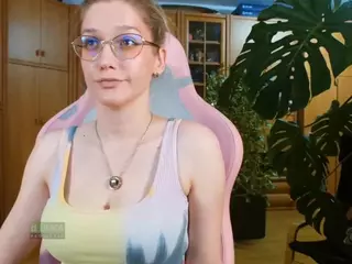 nicolebloom's Live Sex Cam Show