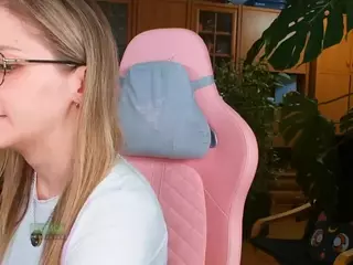 nicolebloom's Live Sex Cam Show