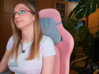nicolebloom's Live Sex Cam Show