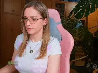 nicolebloom's Live Sex Cam Show