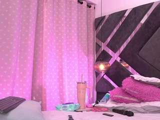 violeta-sanz Live Webcam on CamSoda