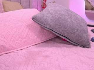 violeta-sanz's CamSoda show and profile