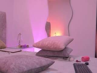 violeta-sanz Live Webcam on CamSoda