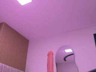 violeta-sanz's CamSoda show and profile