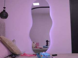 violeta-sanz live cam preview