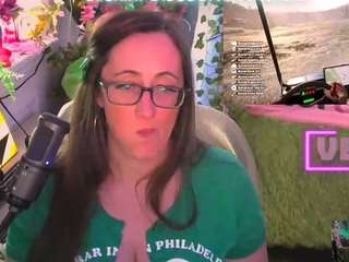 veccasalt's CamSoda show and profile