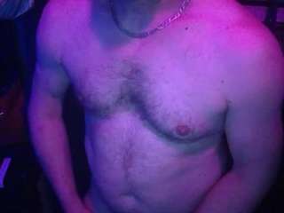 le modèle dirk-ding-dong est en webcam porno dans un show sur le site camsoda, il possède les tags suivants: average,bald,bedroom,brown eyes,drinking,handjob,hazel eyes,living room,no smoking,tattoos,hd