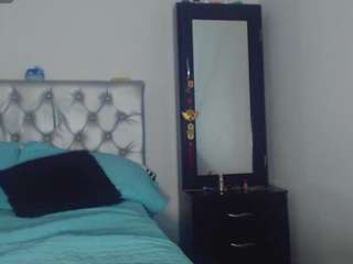 sarahblue's live room
