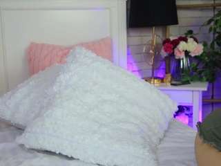 emillybronte's CamSoda show and profile