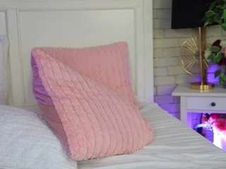 Sensual Squirt Sessions: Wet and Wild Fun [1266 tokens remaining]