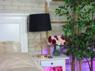 Emilly Bronte live cam