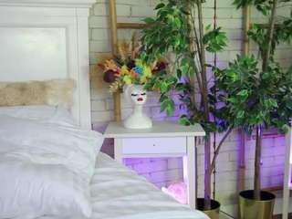 emillybronte's live room