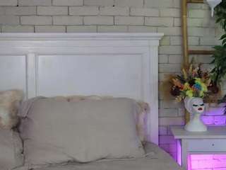 Emilly Bronte live cam