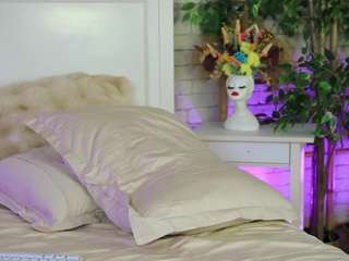 Emilly Bronte live cam