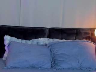 Emilly Bronte live cam