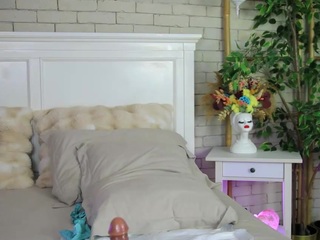 emillybronte live cam