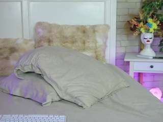 Emilly Bronte live cam